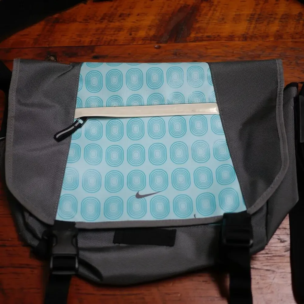 NIKE Gray Blue Black Geometric Nylon Bicycle Messenger Laptop Shoulder Bag 16x13